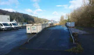  LOCAL D'ACTIVITES 1 230 M² HENON