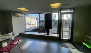  Pour investissement LOCAL COMMERCIAL ST BRIEUC