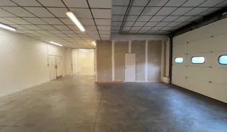  LOCAL D'ACTIVITES BETTON 975 m²