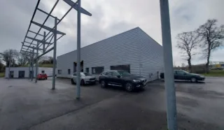  LOCAL D'ACTIVITÉS MUZILLAC 300 m²