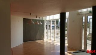  LOCAUX COMMERCIAUX 160 M² NANTES