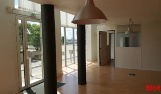 LOCAUX COMMERCIAUX 160 M² NANTES