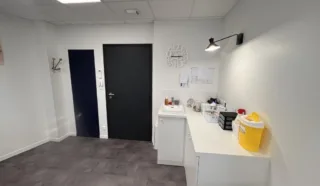  BUREAUX LOCAUX COMMERCIAUX 112 M² SAINT NAZAIRE