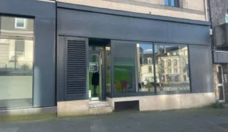  Pour investissement LOCAL COMMERCIAL ST BRIEUC