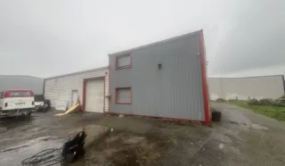  LOCAUX D'ACTIVITÉS 250 M² HERIC