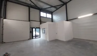  LOCAL D'ACTIVITÉS THEIX 125 m²