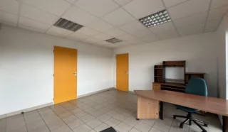  LOCAUX D'ACTIVITÉS 205 M² LE PALLET