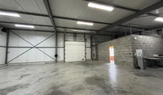  LOCAUX D'ACTIVITÉS 205 M² LE PALLET
