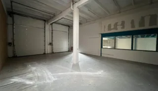  EN EXCLUSIVITE LOCAL D'ACTIVITES RENNES Route de Lorient 158 m²