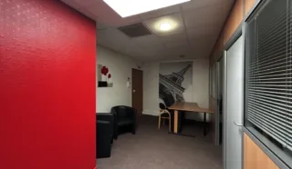  BUREAUX 370 M² CARQUEFOU