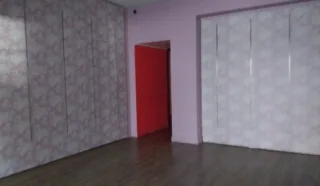  LOCAUX COMMERCIAUX DINAN Centre-ville historique 66 m²