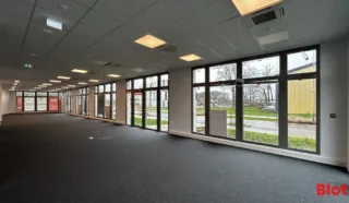  BUREAUX neufs 143 m² PACÉ
