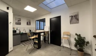  LOCAUX D'ACTIVITÉS 234 M² MONTBERT