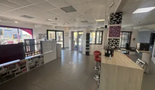  LOCAUX D'ACTIVITÉS 1 460 M² HERIC