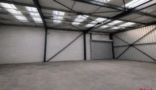  LOCAUX D'ACTIVITÉS 1 460 M² HERIC