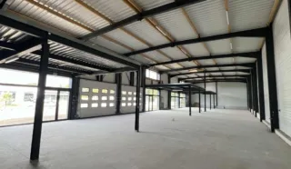  LOCAL D'ACTIVITES SAINT-GILLES 205 m²