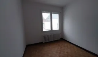  LOCAUX 194 M² SAINT MICHEL CHEF CHEF