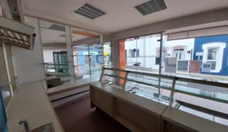  LOCAUX 194 M² SAINT MICHEL CHEF CHEF