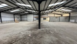  LOCAL D'ACTIVITES 730 m² LORIENT