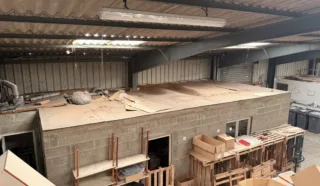  EN EXCLUSIVITE LOCAL D'ACTIVITES SAINT-GILLES 1 060 m²