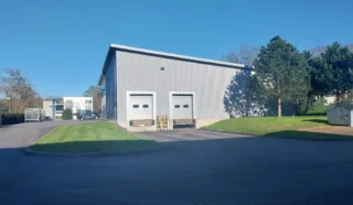  LOCAUX D'ACTIVITÉS 978 M² LA CHAPELLE SUR ERDRE