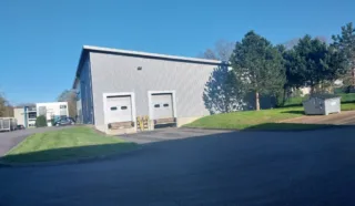  LOCAUX D'ACTIVITÉS 978 M² LA CHAPELLE SUR ERDRE