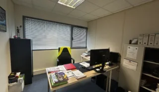  BUREAUX 140 M² CARQUEFOU