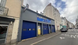  LOCAUX D'ACTIVITÉS 160 M² NANTES