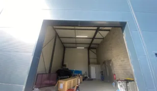  LOCAL COMMERCIAL / BUREAUX 300 m² SAINT-MARTIN-DES-CHAMPS