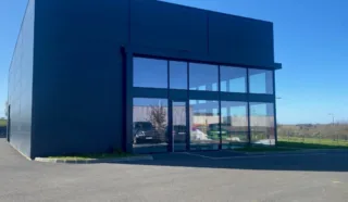  LOCAL COMMERCIAL / BUREAUX 300 m² SAINT-MARTIN-DES-CHAMPS