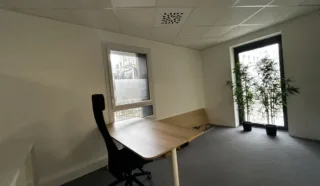  BUREAUX 98 M² NANTES