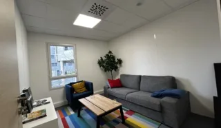  BUREAUX 98 M² NANTES