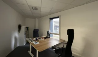  BUREAUX 98 M² NANTES