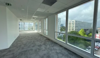  ALOUER BUREAUX NEUFS LA COURROUZE 350 m² ST JACQUES