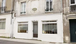  LOCAUX COMMERCIAUX 88 M² REZÉ