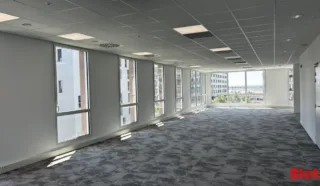  ALOUER BUREAUX NEUFS LA COURROUZE 350 m² ST JACQUES