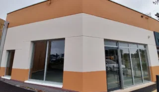  BUREAUX LOCAUX COMMERCIAUX 100 M² PORNIC