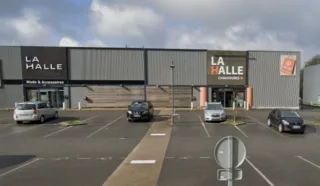  LOCAL COMMERCIAL 625 m² SAINT-MARTIN-DES-CHAMPS