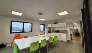  LOCAUX D'ACTIVITÉS 1 553 M² LA CHEVROLIERE