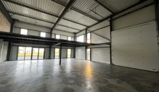  CELLULE D'ACTIVITES MONTAUBAN-DE-BRETAGNE 280 m²