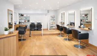  LOCAUX COMMERCIAUX ET HABITATION DINAN 177 m²