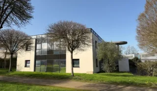  BUREAUX 207 m² BRUZ