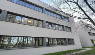  BUREAUX 636 m²
