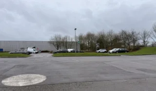  BATIMENT INDUSTRIEL GUICHEN 2500 m²