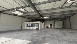 LOCAL D'ACTIVITES 355 m² env CARQUEFOU NANTES EST