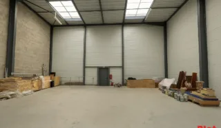  LOCAUX D'ACTIVITÉS 300 M² VIGNEUX DE BRETAGNE