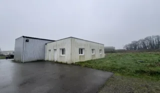  LOCAL D'ACTIVITÉS 176 m² RIEC SUR BELON
