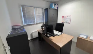  LOCAL D'ACTIVITÉS 176 m² RIEC SUR BELON