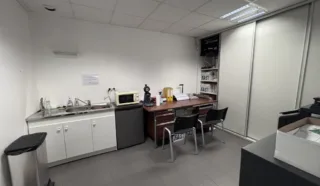  LOCAL D'ACTIVITÉS 176 m² RIEC SUR BELON