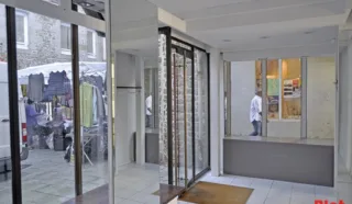  LOCAL COMMERCIAL 102 m²